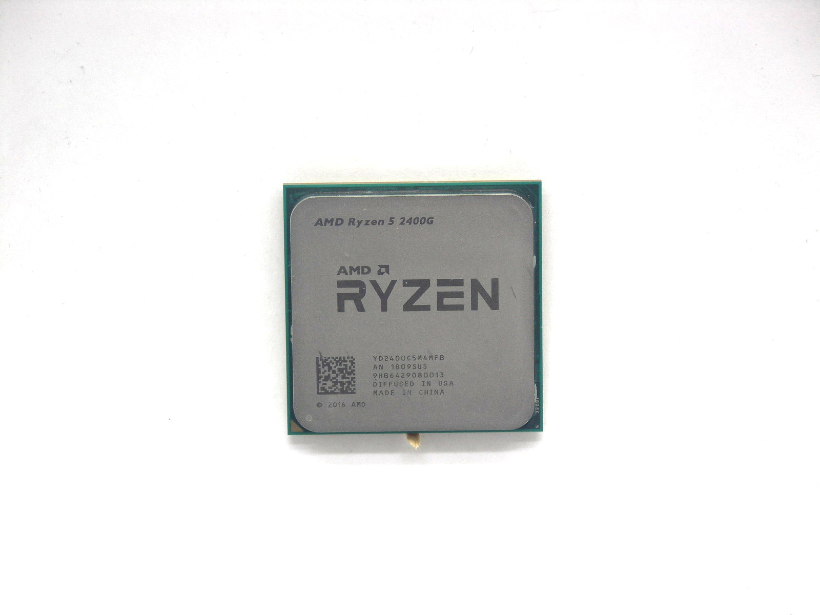 Процессор AMD Ryzen 5 2400G 3.6, 3.9, GHz, Socket AM4/4Mb/4x, 8x, Core/Vega 11 YD2400C5M4MFB AN "!"