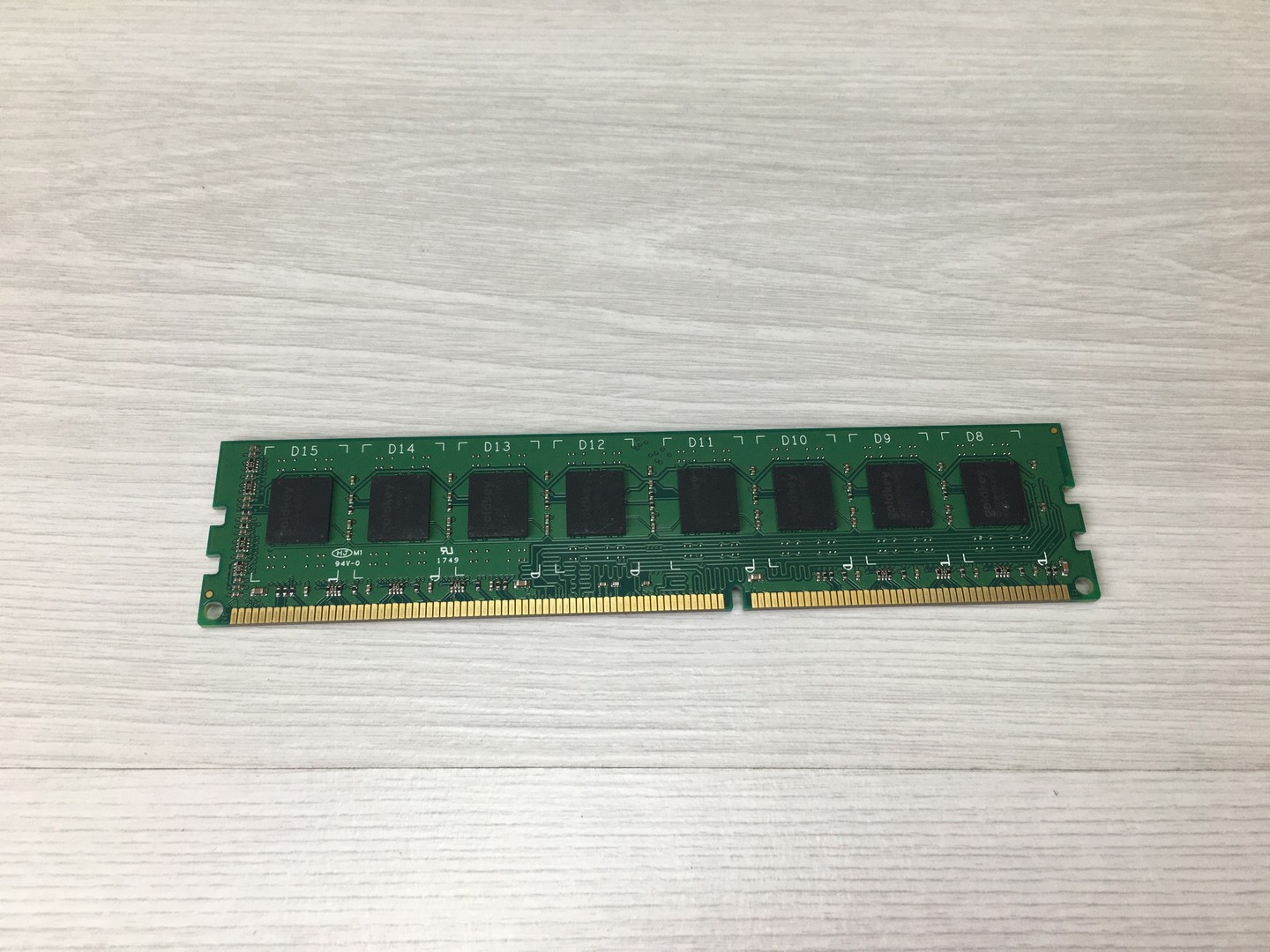 Оперативная память DIMM DDR3 4Gb 1600Mhz PC-12800 Goldkey GKH400UD25608-1600A двухсторонняя "!"