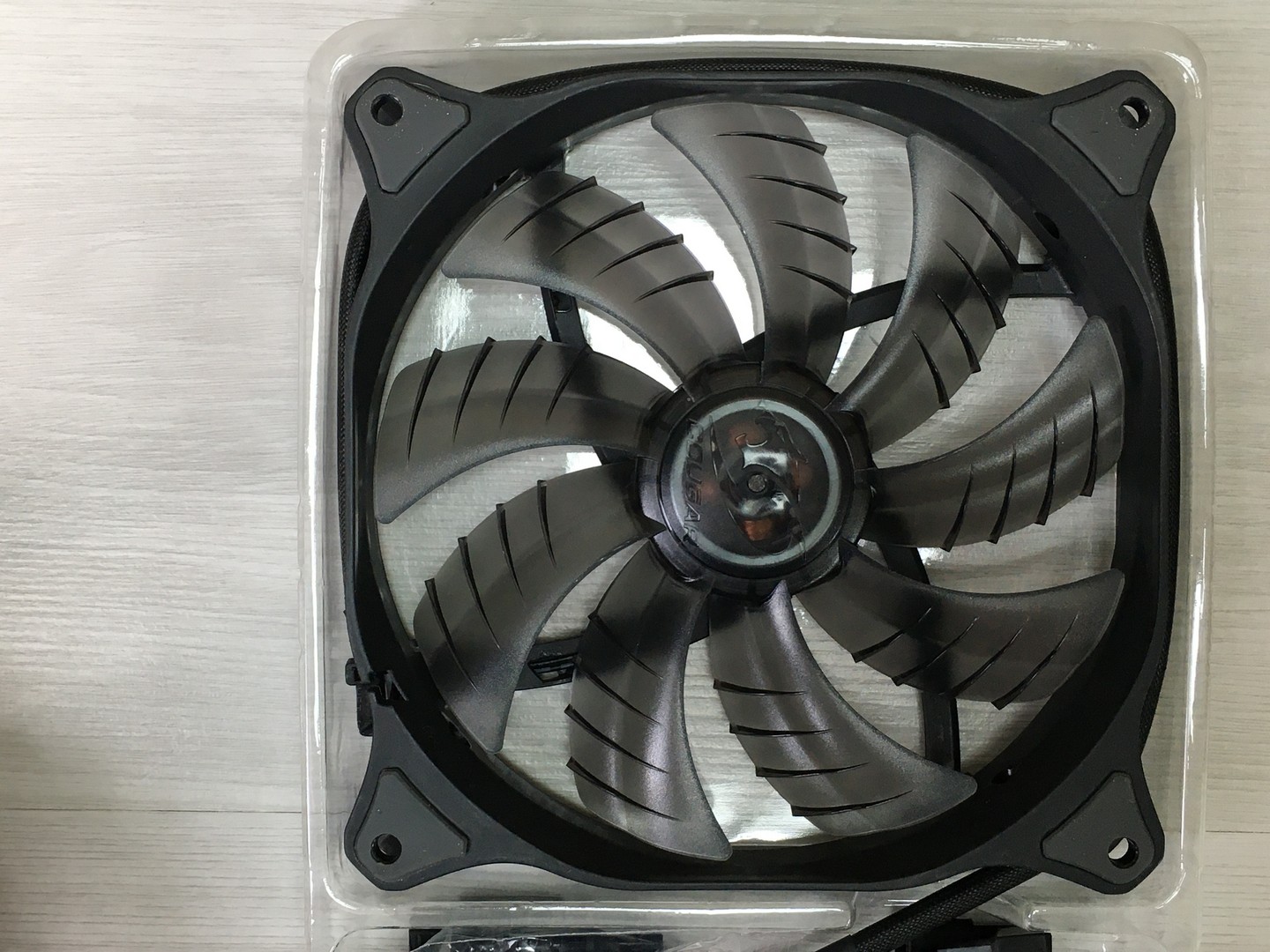Вентилятор для корпуса COUGAR CFD140 BLACK HB CF-D14HB 1000RPM 140х140x25мм 3 pin