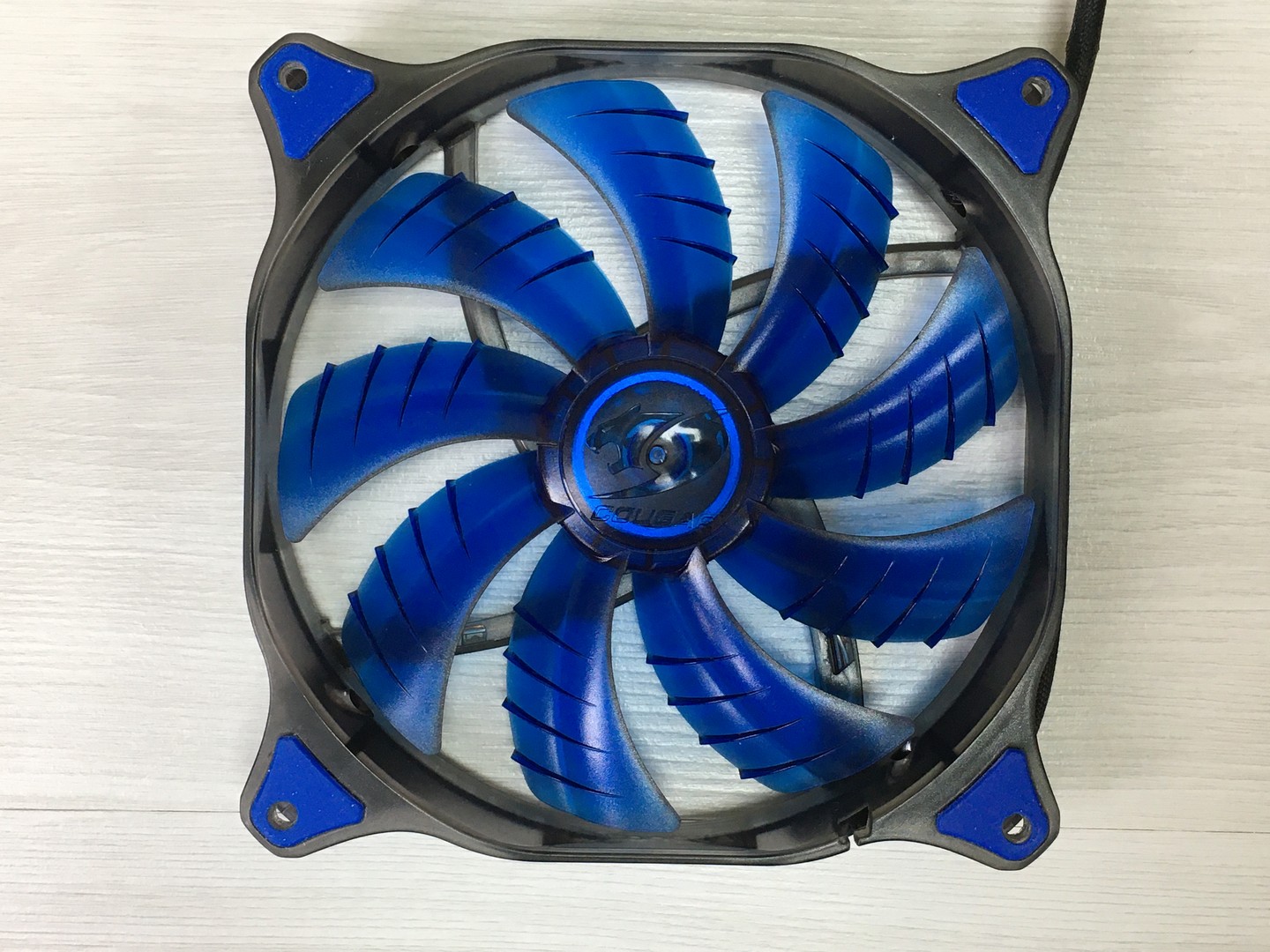 Вентилятор для корпуса COUGAR CFD140 BLUE LED CF-D14HB-B 1000RPM 140х140x25мм 3 pin