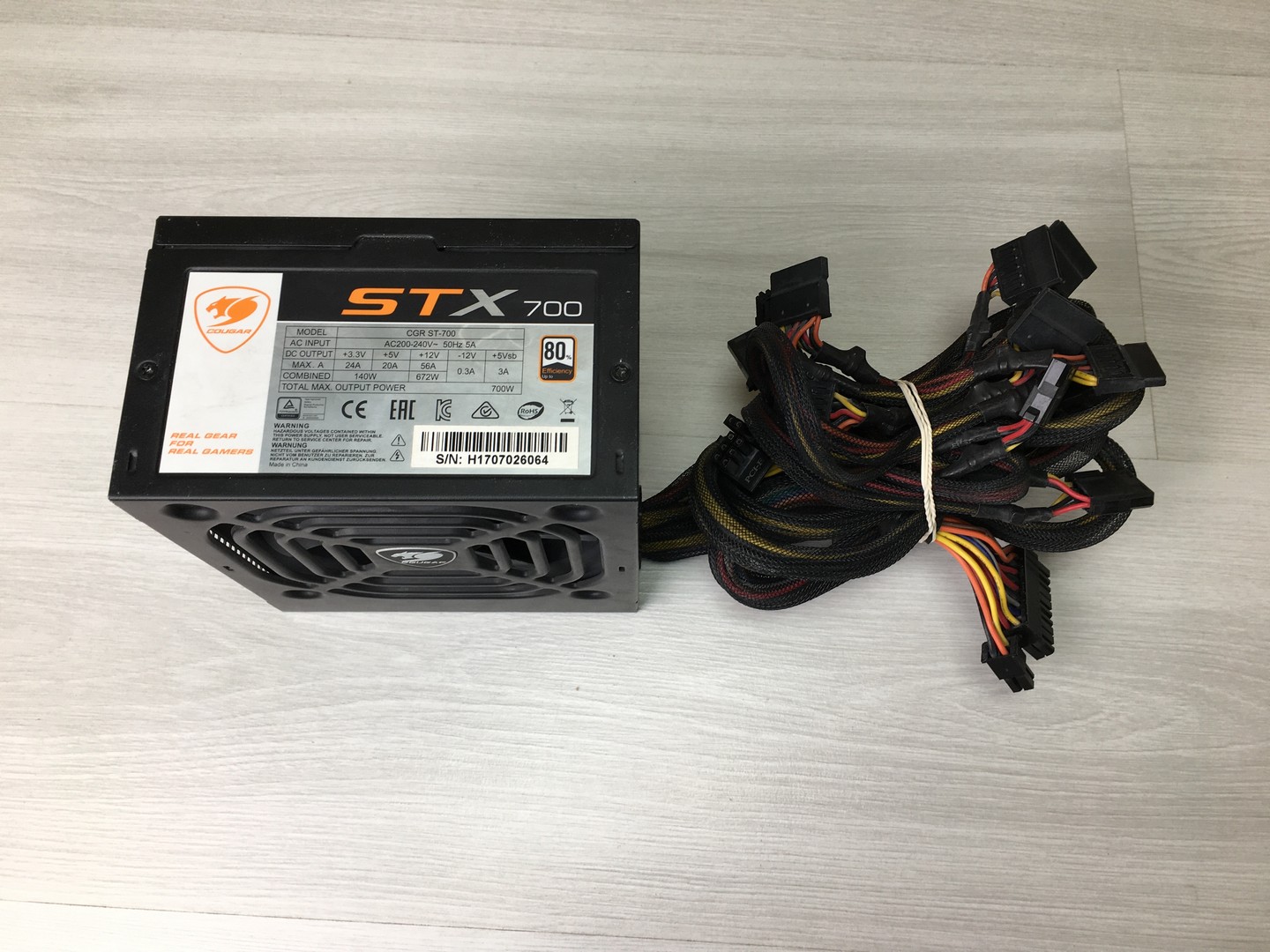 Блок питания 700W Cougar CGR ST-700 24+4+4/6+2+6+2PCI-E/6SATA/120fan ATX "!"
