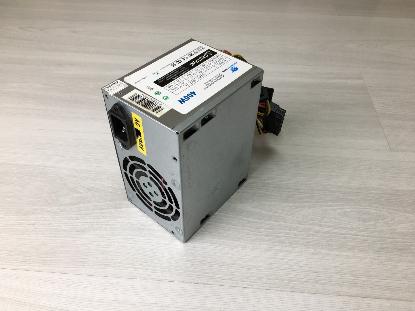 Блок питания 400W Powercool ATX-400W 24+4/2SATA/80fan ATX "!"