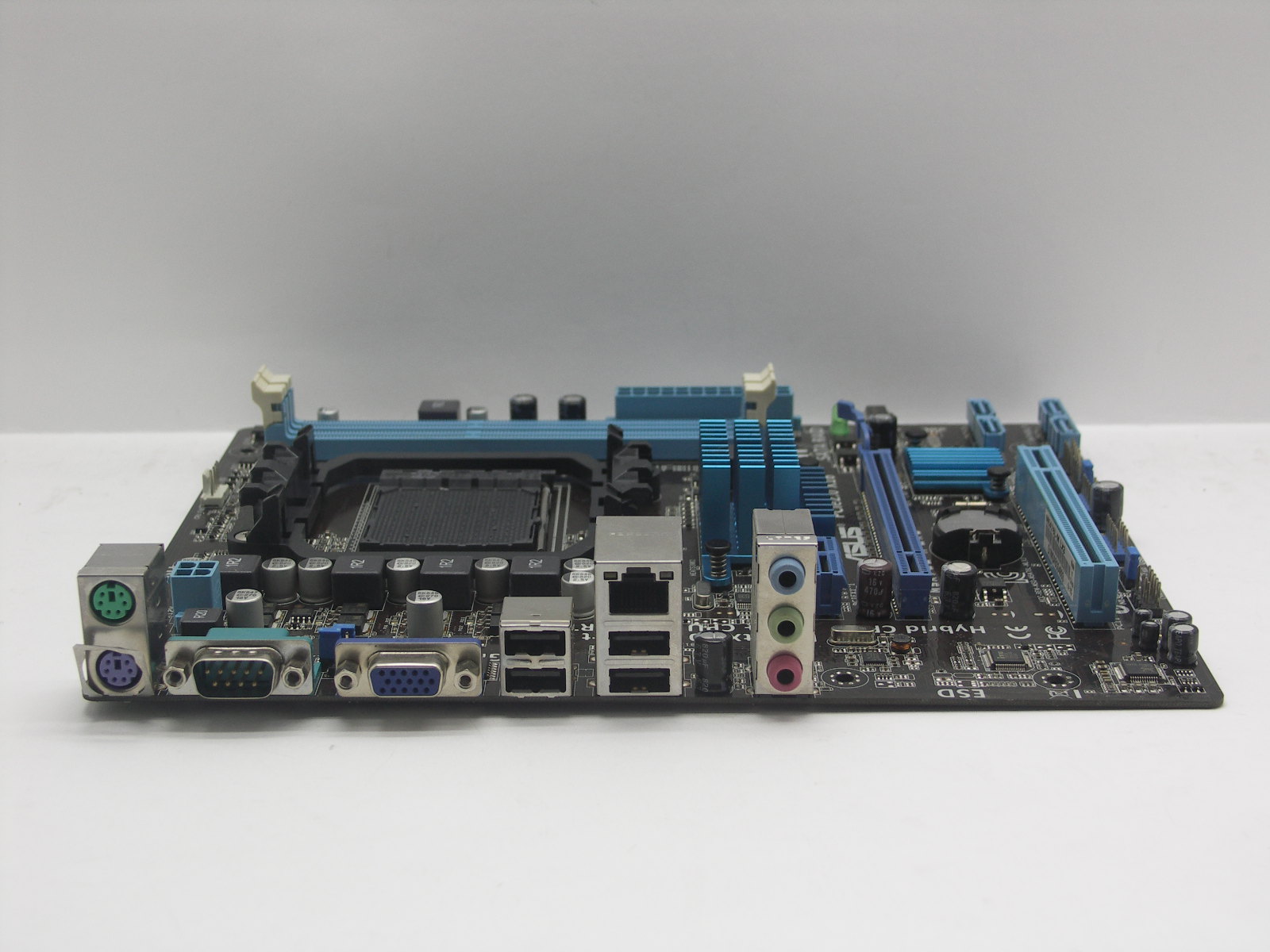 Материнская плата S-AM3+ ASUS M5A78L-M LX3 REV.1.01, AMD760/2xDDR3/SB/SVGA/Lan/mATX 95W "!"