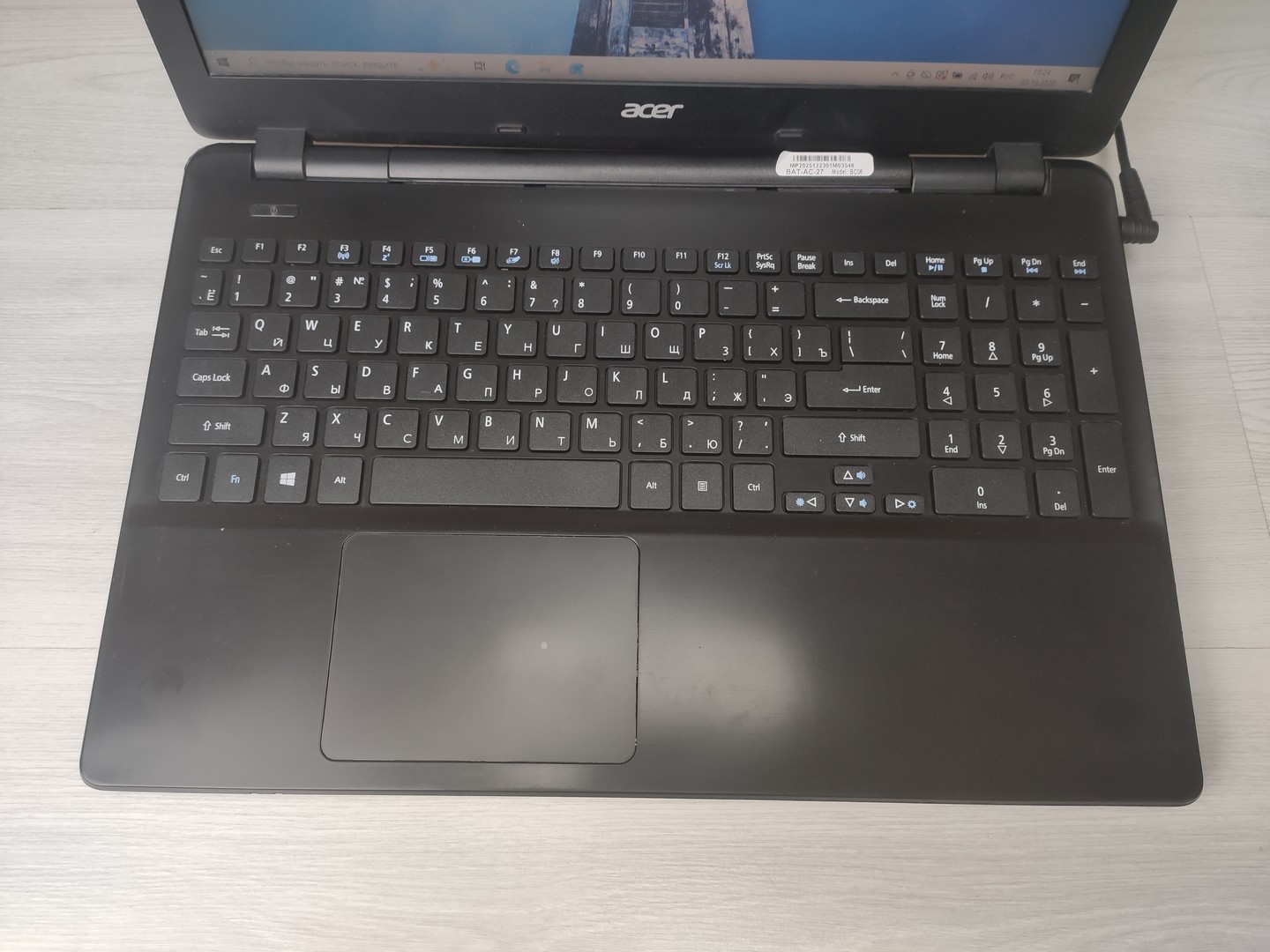 Ноутбук Acer Aspire E5-571 Intel i3-4005U 1.70GHz/8G/SSD240Gb/DVD-RW/WIFI/BT/Cam/Win10 15.6" Батарея 60мин "!"