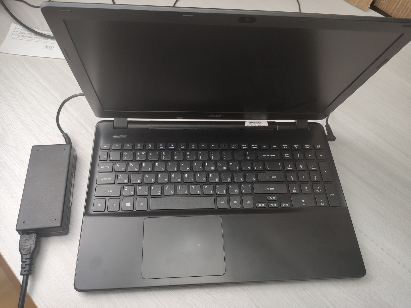 Ноутбук Acer Aspire E5-571 Intel i3-4005U 1.70GHz/8G/SSD240Gb/DVD-RW/WIFI/BT/Cam/Win10 15.6" Батарея 60мин "!"