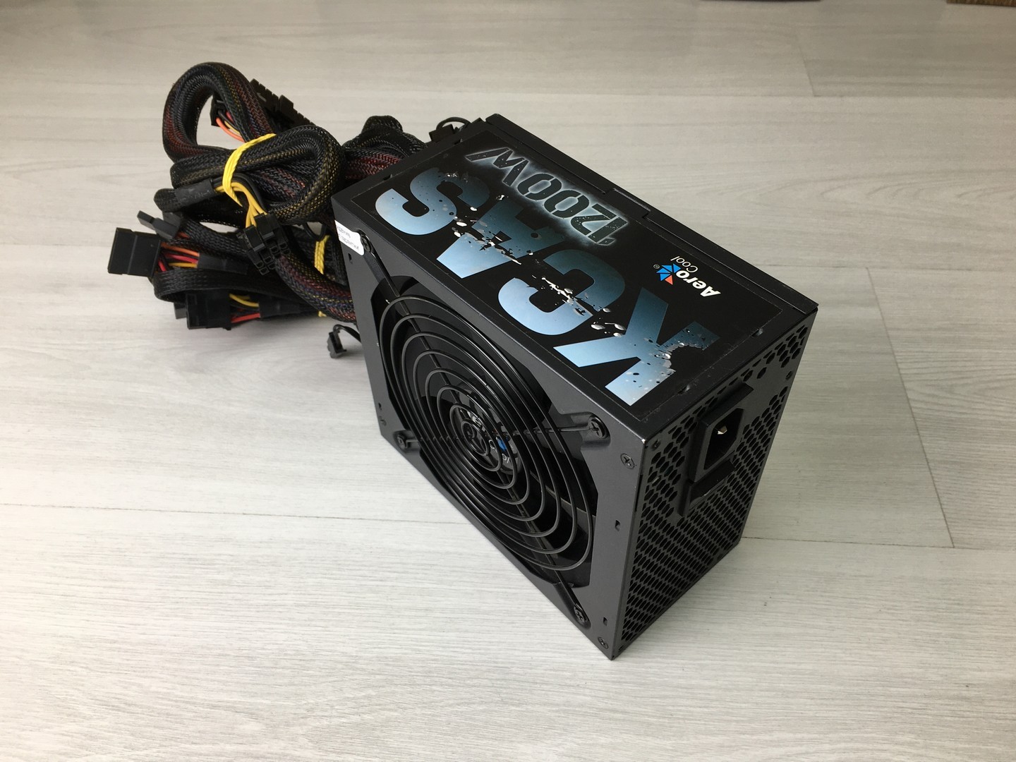 Блок питания 1200W AeroCool KCAS-1200M ACP-1200KM 24+4+4/8x6+2 PCI-E/9SATA/140fan 80Plus BRONZE модульный ATX "!"