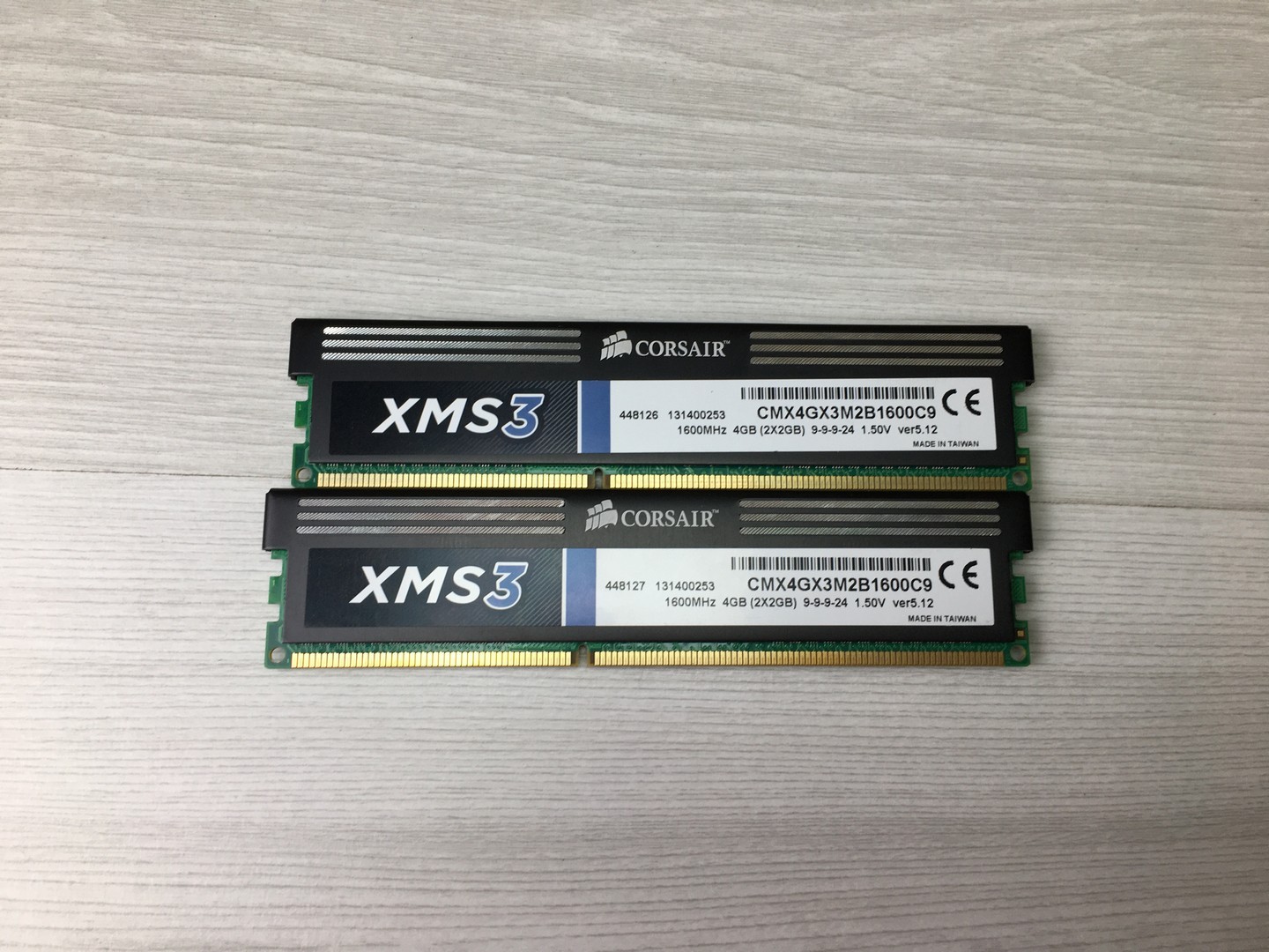 Оперативная память DIMM DDR3 4Gb, 2x2Gb, 1600Mhz PC-12800 Corsair XMS3 CMX4GX3M2B1600C9 "!"